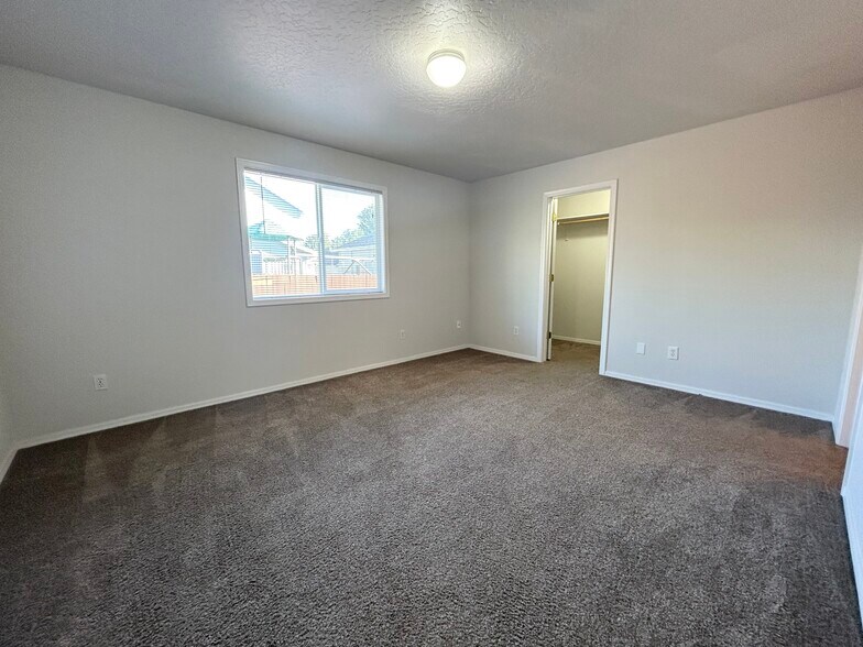 Building Photo - 12942 W Pinyon Ct