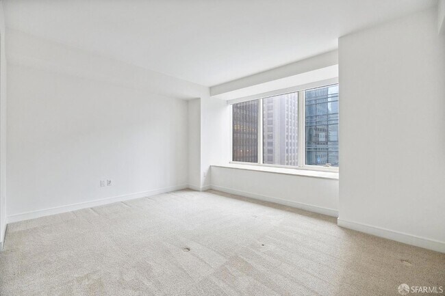 Building Photo - 301 Mission St