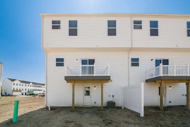 Building Photo - 132 Weeping Willow Dr