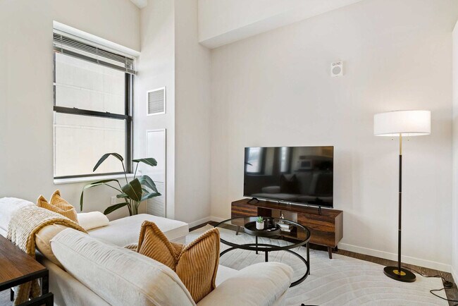 Building Photo - 309 Vine St