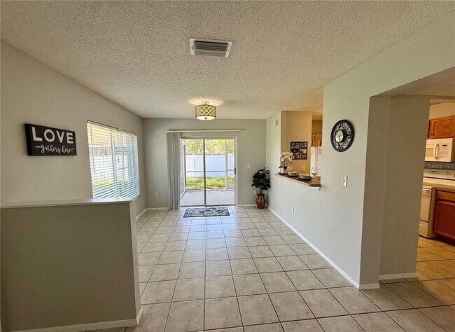 Building Photo - 2037 Fluorshire Dr