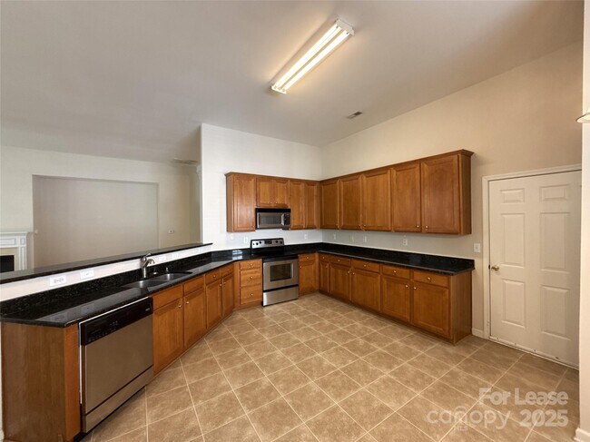 Building Photo - 1697 Lillywood Ln