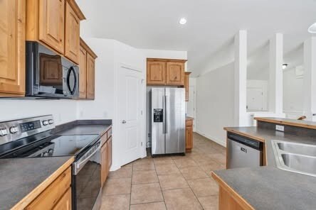 Building Photo - 3462 E Heyward Ct