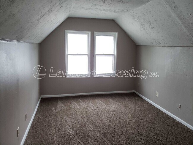 Building Photo - $599 Security Deposit Special!