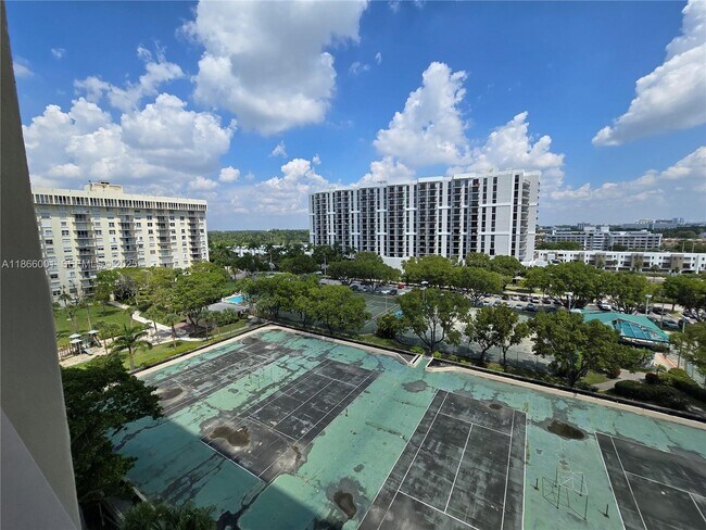 Building Photo - 11113 Biscayne Blvd