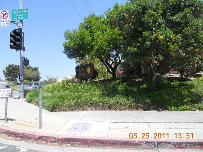 Building Photo - Available Now! 2BDRM/1.5BATH CONDO IN SAN DIEGO