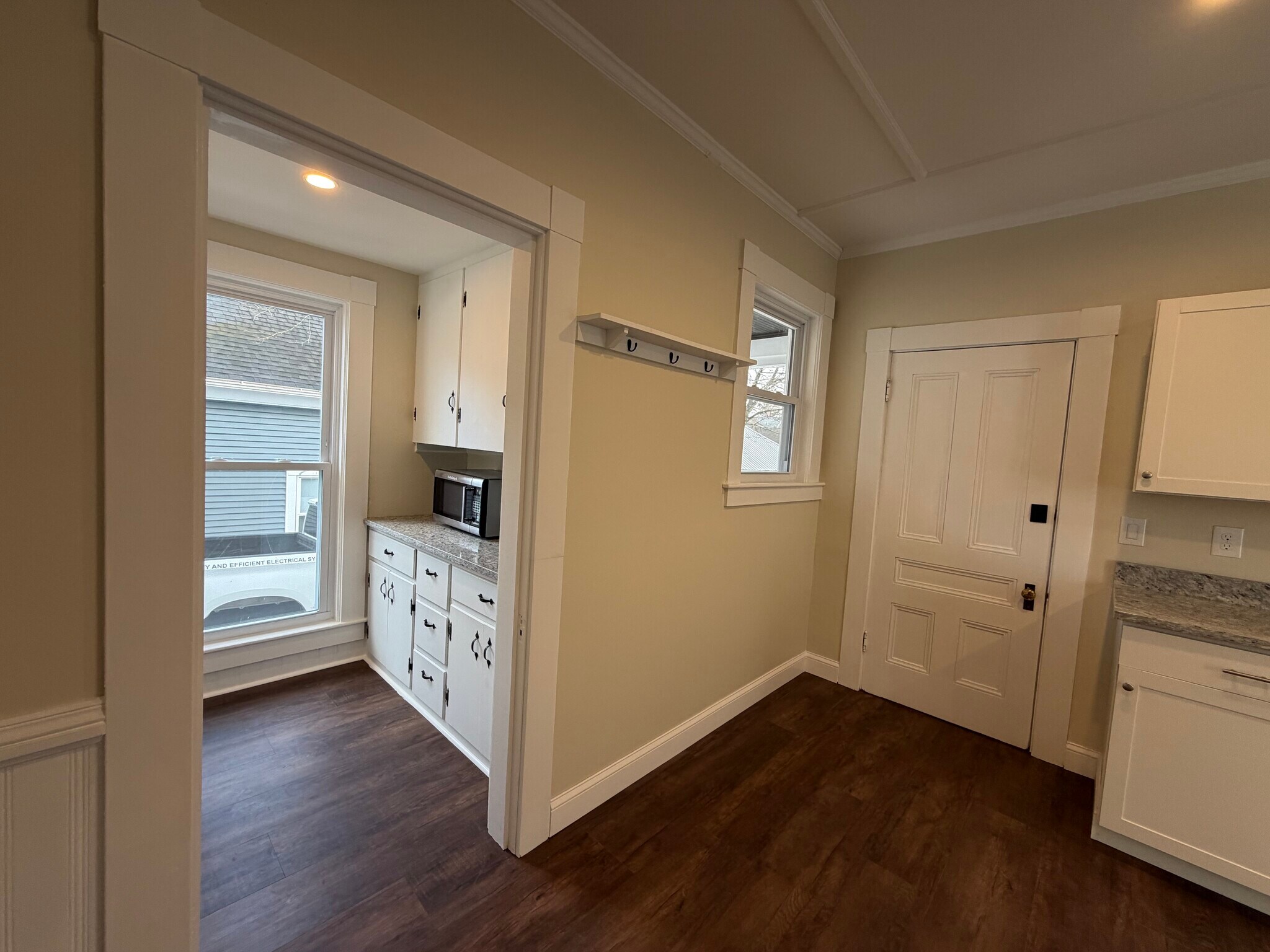 Building Photo - 5 Walker St