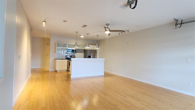 Building Photo - 1111 S Akard St