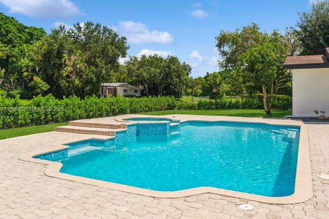 Building Photo - 7001 SW 126th St