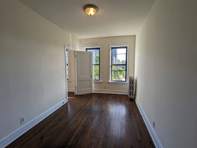 Building Photo - 2638 N Milwaukee Ave