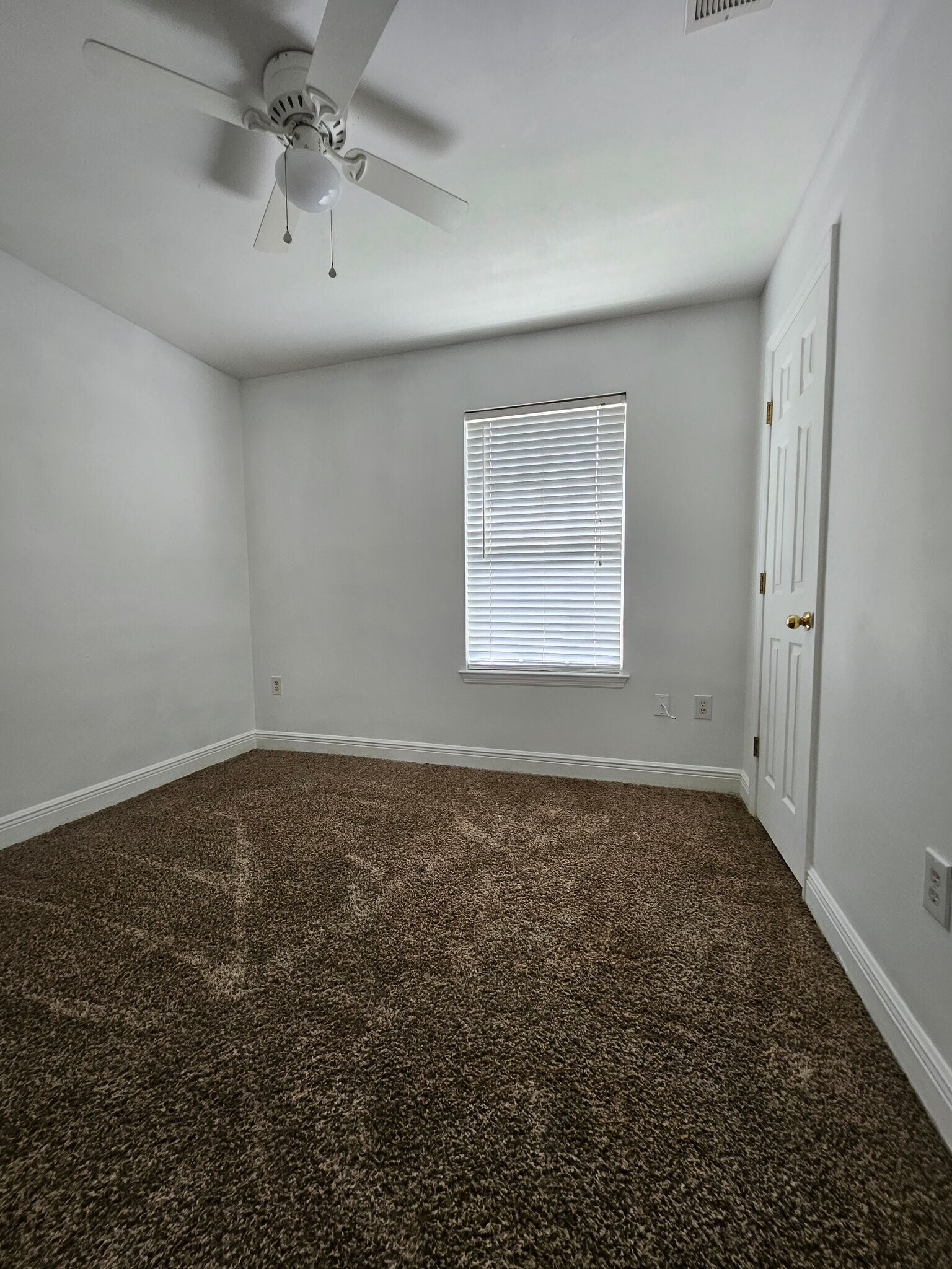 Building Photo - 3316 Golden Rain Dr