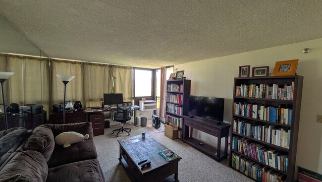 Building Photo - 5333 Likini St