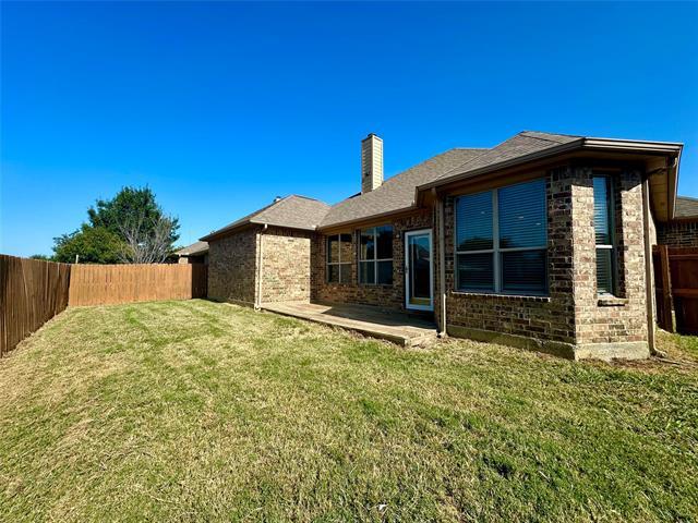 Building Photo - 313 Valley Dr