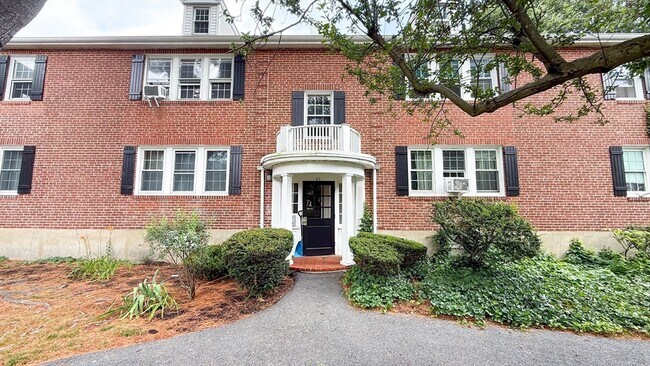 Primary Photo - 21 Hammond Pond Pkwy