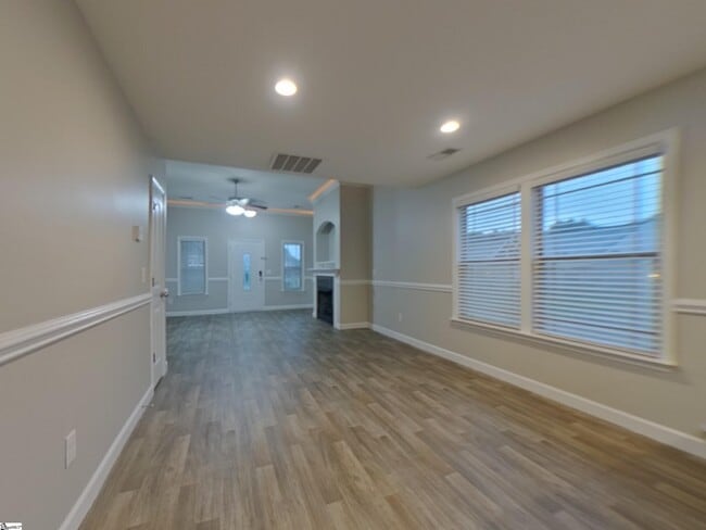 Building Photo - 801 Alley Ridge Dr