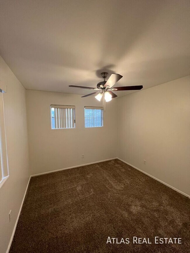 Building Photo - 30427 North 42nd Pl