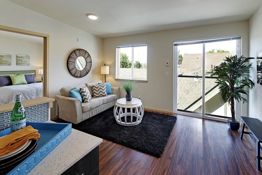 Gri_016 - Glendale Apartments