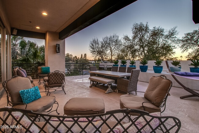 Building Photo - 4201 N Marshall Way