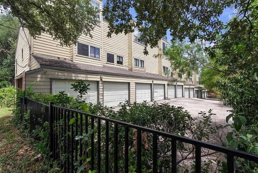 Building Photo - 2612 San Pedro St