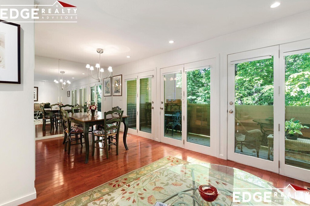 Building Photo - 241 Perkins St