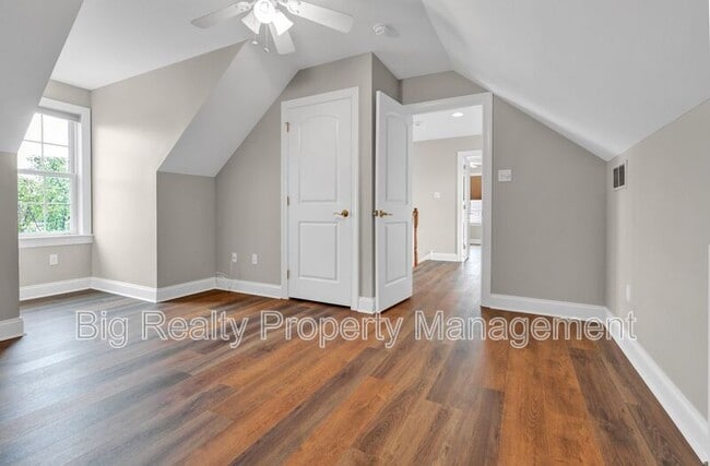 Building Photo - 364 Prospect Ave