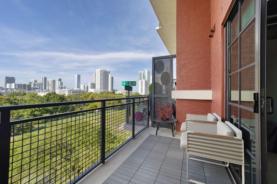 Balcony - 1749 NE Miami Ct