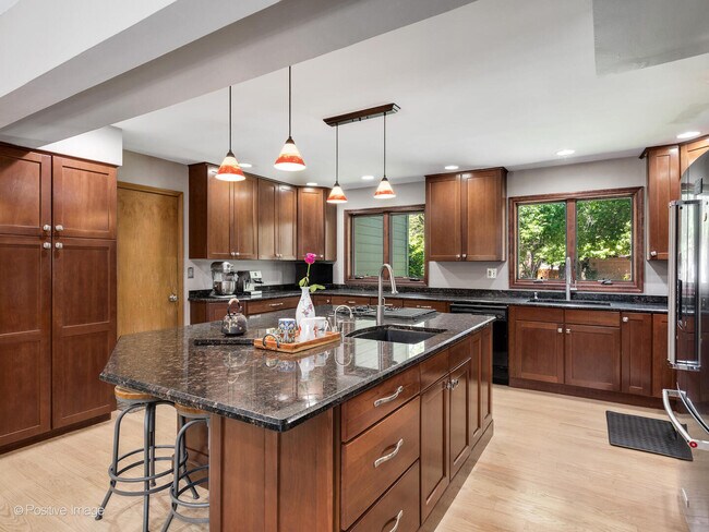 Building Photo - 1412 Ambleside Cir