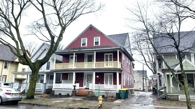 Primary Photo - 193 Pearl St