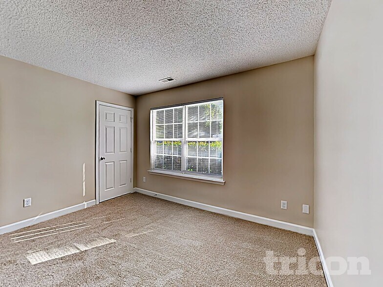 Building Photo - 11110 Nolet Ct