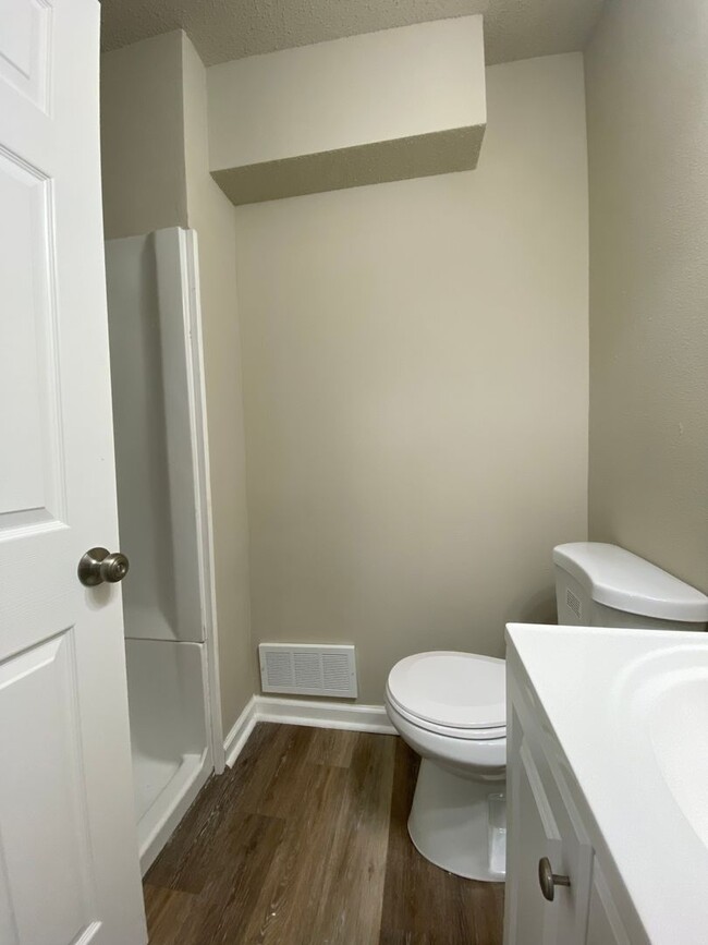 Building Photo - Remodeled 4 Bedroom 3 bath Home
