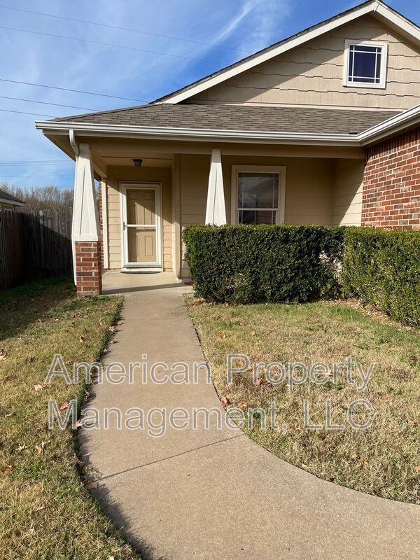 Building Photo - 11108 N 143rd E Ave