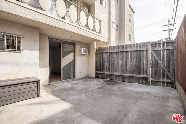 Building Photo - 4255 5th St