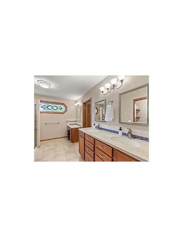 Building Photo - 5306 W Broken Arrow Ct