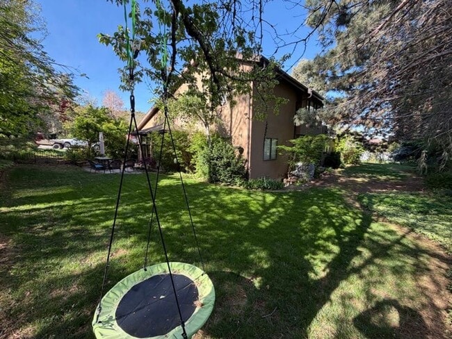 Building Photo - Beautiful Bountiful Home Near Temple & Mueller Park – Prime Location