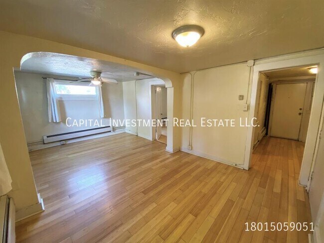 Building Photo - 575 S 900 E