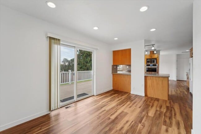 Building Photo - 4 bedroom in Snohomish WA 98290