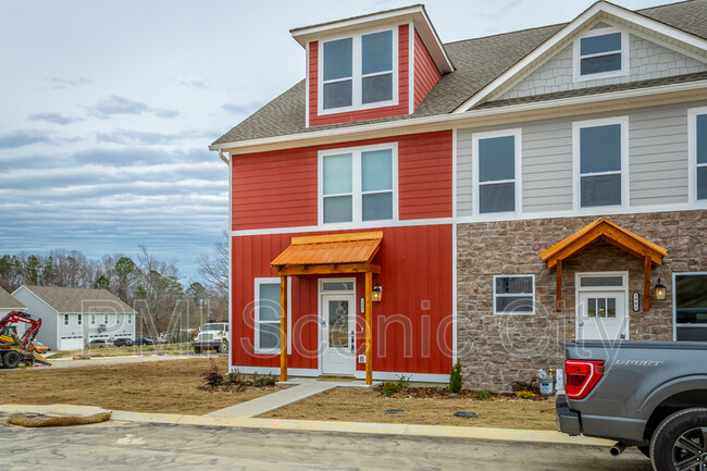 Building Photo - 1901 Cypress Ln