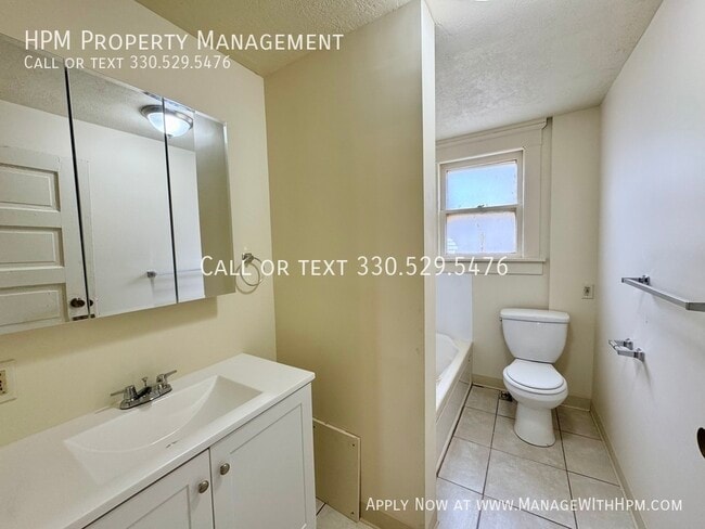 Building Photo - 1214 Tremont Ave SW