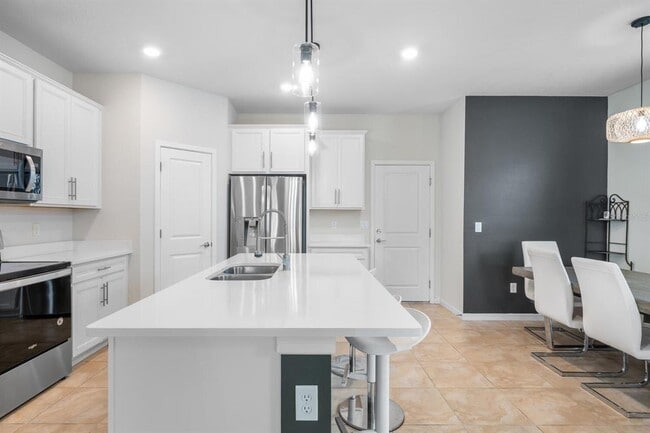 Building Photo - 14374 Lanikai Beach Dr