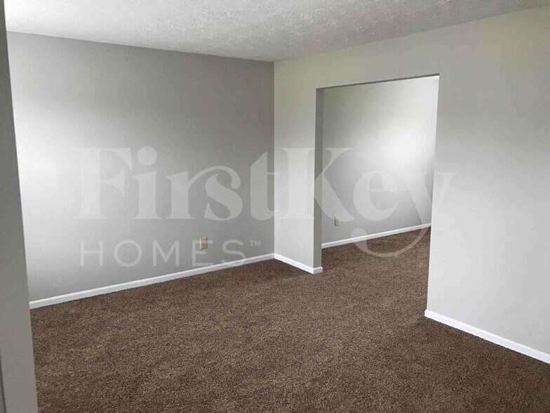 Building Photo - 3066 Blue Heron Dr