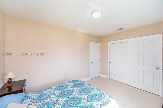 Building Photo - 1020 SW 73rd Pl