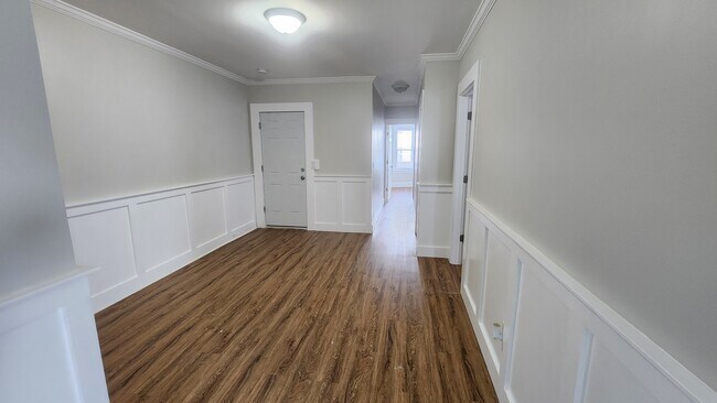 Building Photo - 1516 Pembroke St