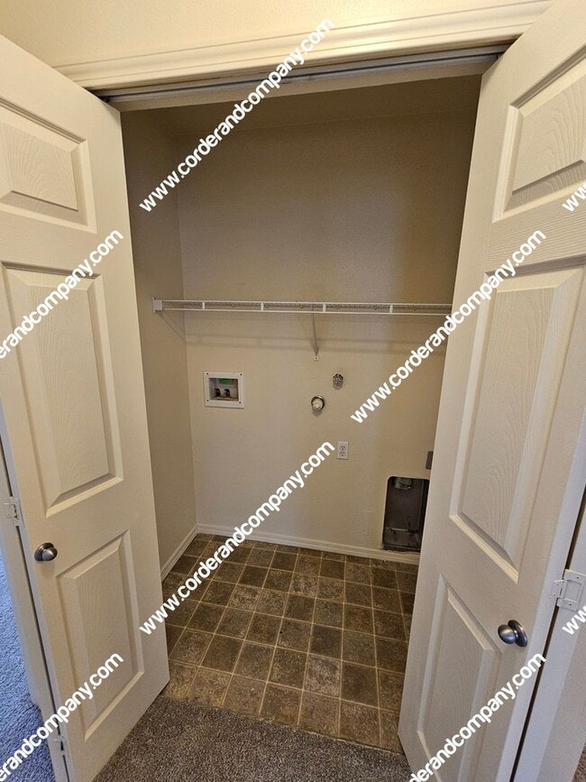 Building Photo - Beautiful 3 Bedroom, 2 Bathroom, 2 Car Garage and 1,481 Sq Ft. Home in Ventana Rancho Community.