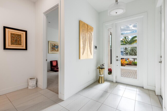 Building Photo - 8131 Laurel Falls Dr