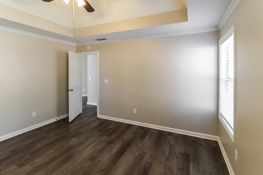 Building Photo - 125 Eastfield Ct