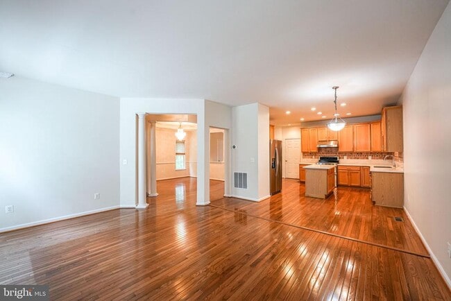 Building Photo - 7683 Henry Knox Dr