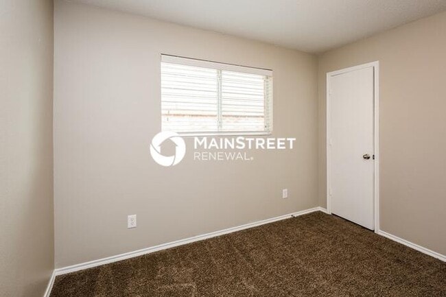 Building Photo - 5 Bedroom Pet-Friendly Home in Fort Worth, TX with Main Street Renewal