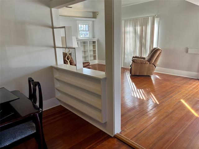 Building Photo - 725 Peach St