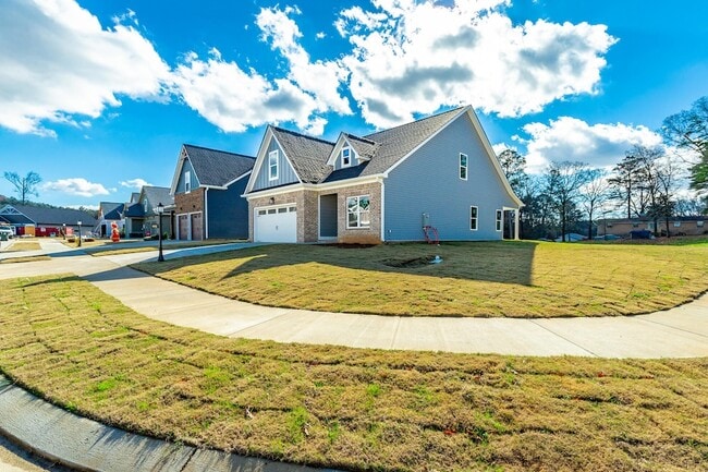 Building Photo - 5012 Oop Rd