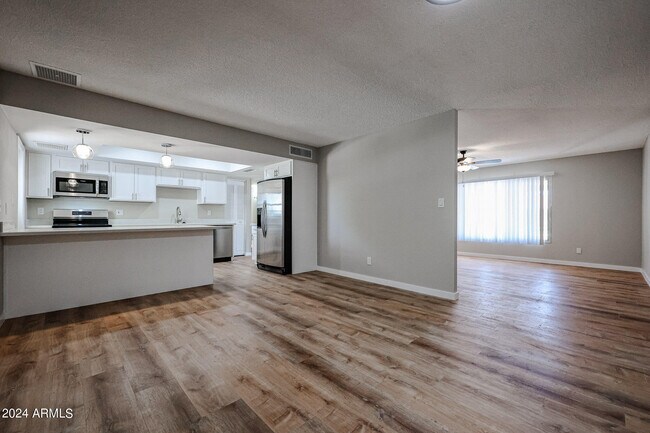 Building Photo - 3510 S Juniper St